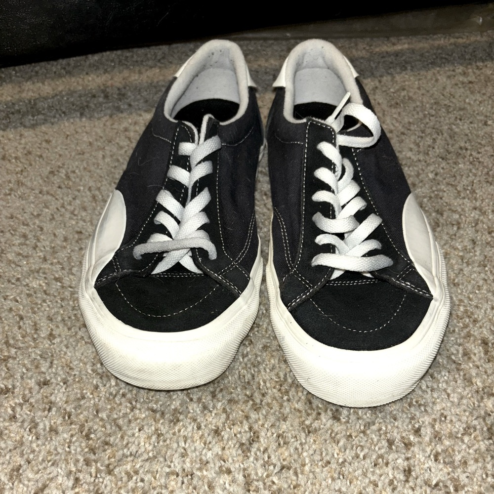 Men’s shoes size 12
